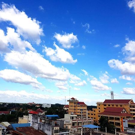 First Hotel Battambang Zewnętrze zdjęcie