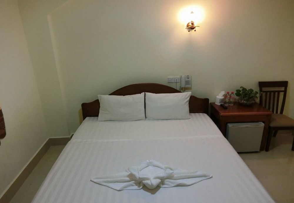 First Hotel Battambang Zewnętrze zdjęcie