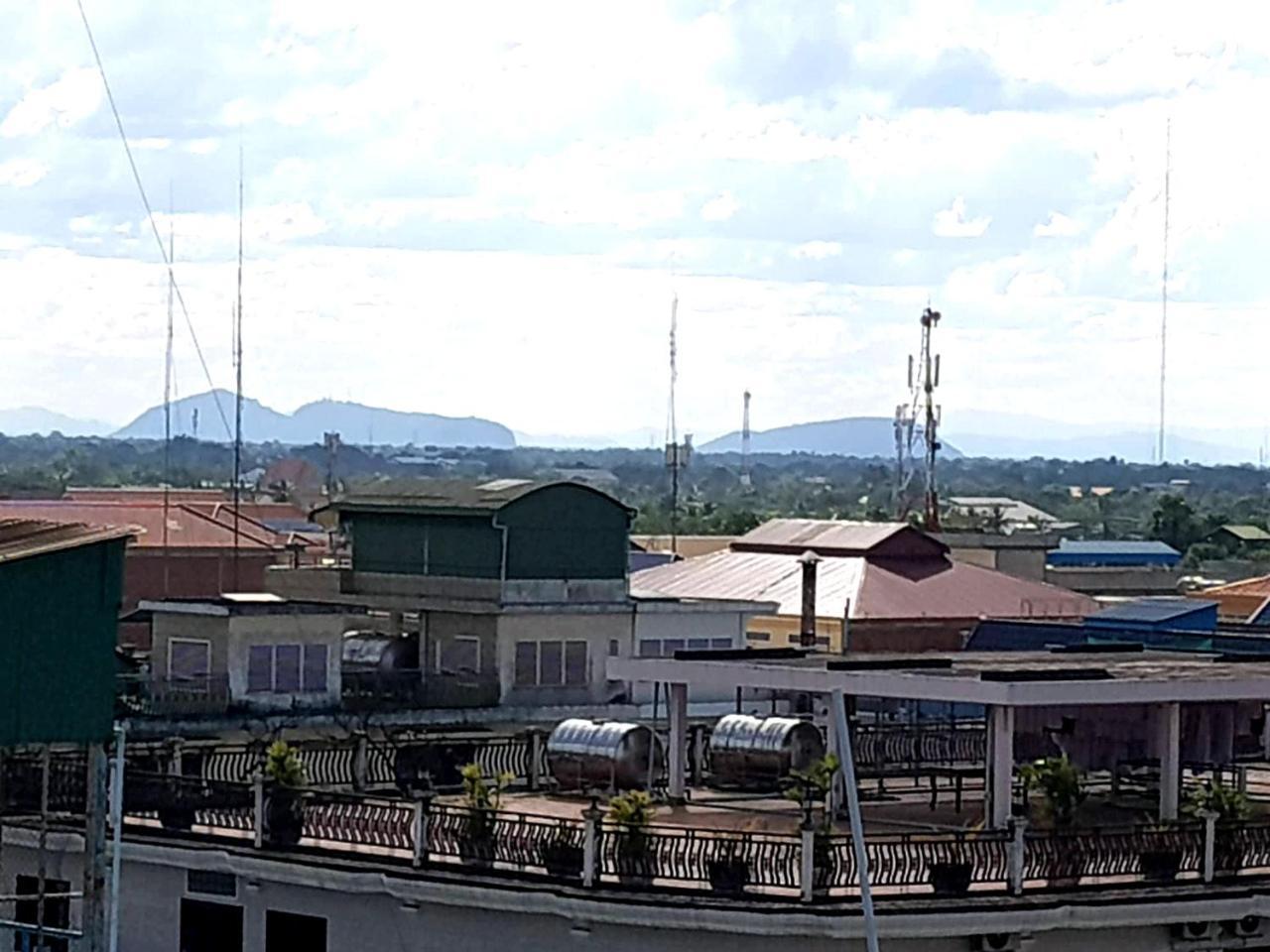 First Hotel Battambang Zewnętrze zdjęcie